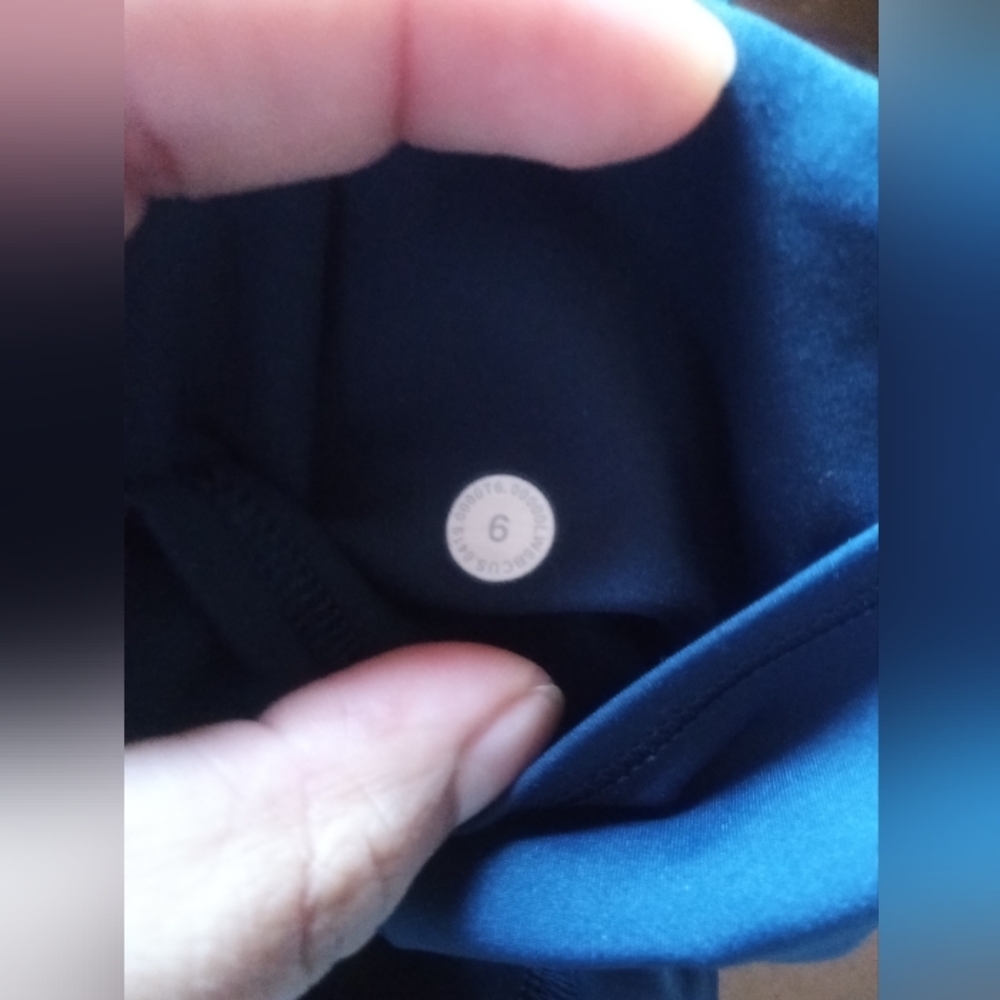 Lululemon Fast and Free Crop II 19" *Non-Reflective-True Navy- Size 6 - Picture 6 of 13
